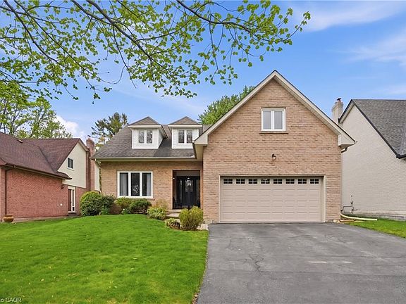 2nd image of 212 Digby Rd