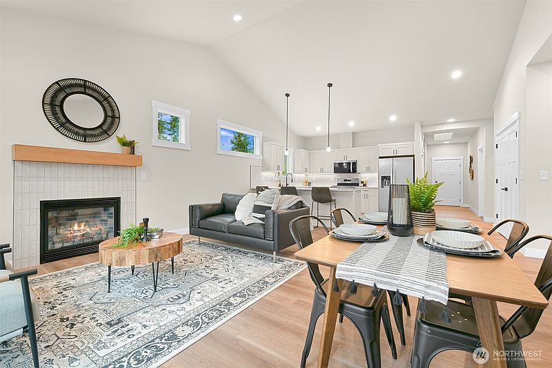 2nd image of 3993 Gentlebrook Lane #7
