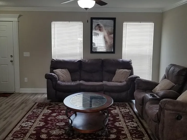 1108 Creekside Cir — Photo 5