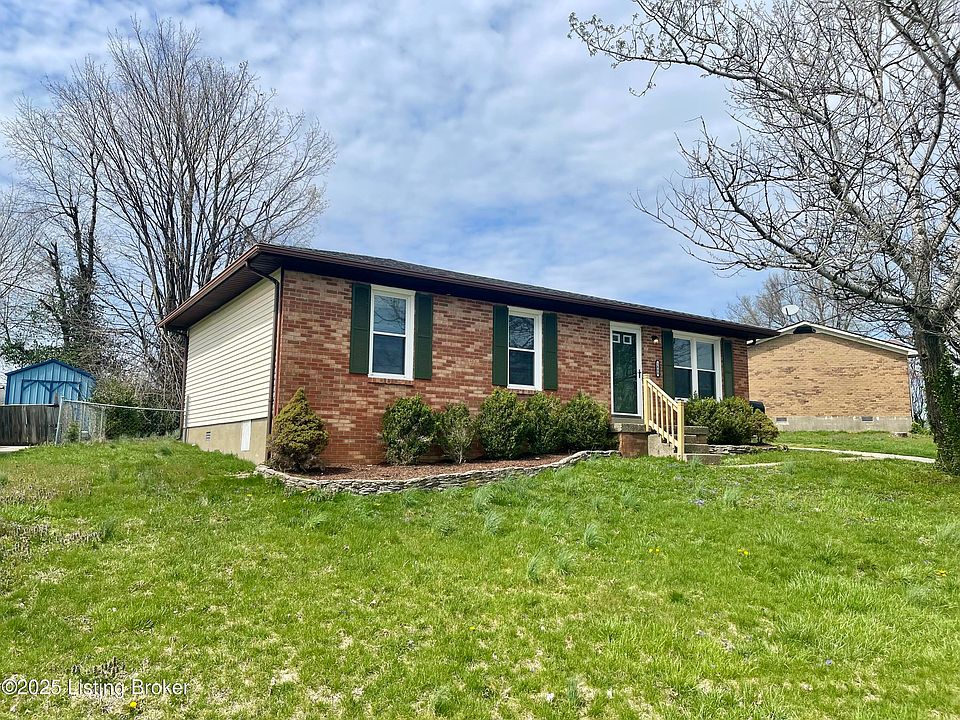 1st image of 1808 Oakwood Dr