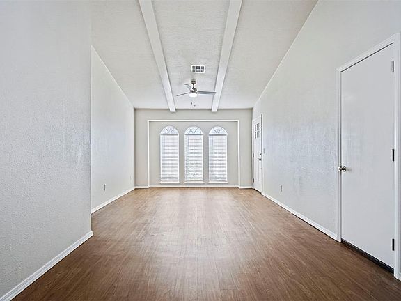 5th image of 4316 Meadowpark Dr