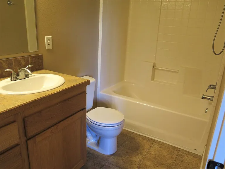 2123 S Dorothy Ave — Photo 13
