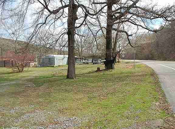2nd image of 216 Highway 270