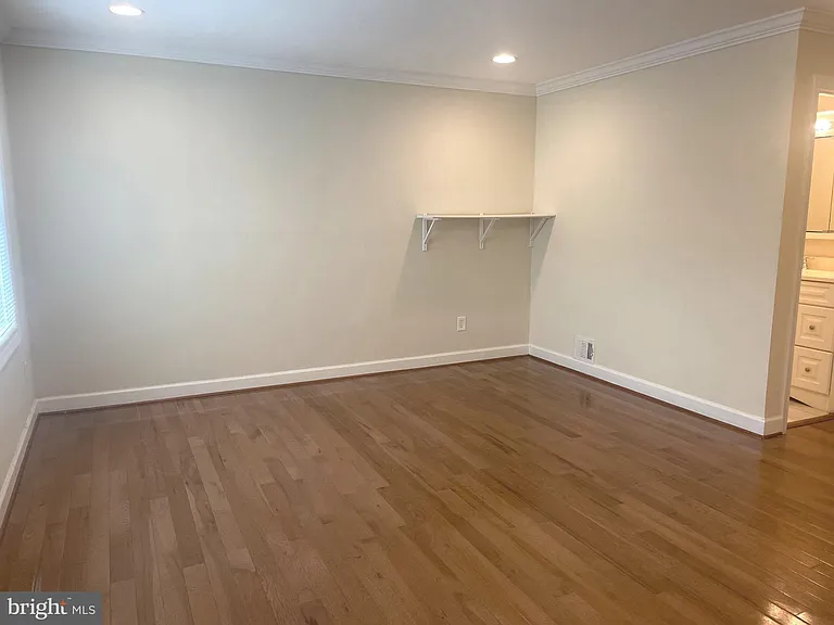 5102 Glassmanor Dr — Photo 12