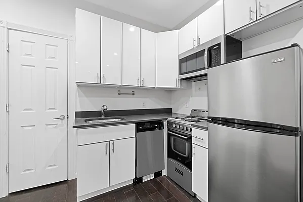 Rented by REAL New York | media 5