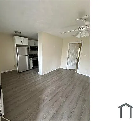 1030 N Victoria Park Rd — Photo 8