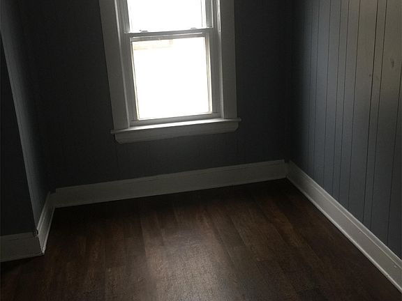 5th image of 4529 W 172nd St