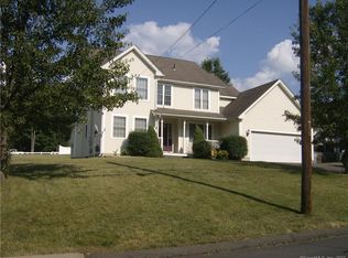 40 Ledge Rd, Plainville, CT 06062