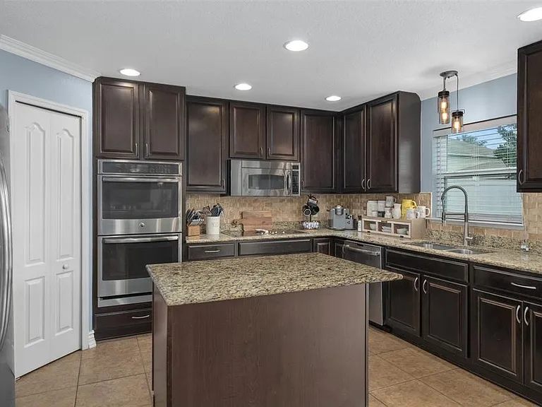 14375 Saltby Pl — Photo 10