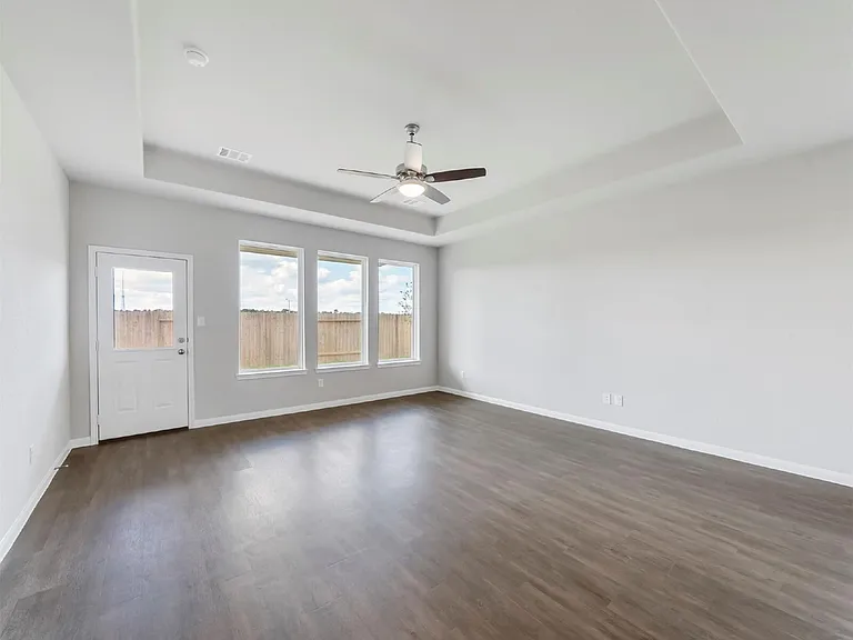 5763 Paseo Pl — Photo 9