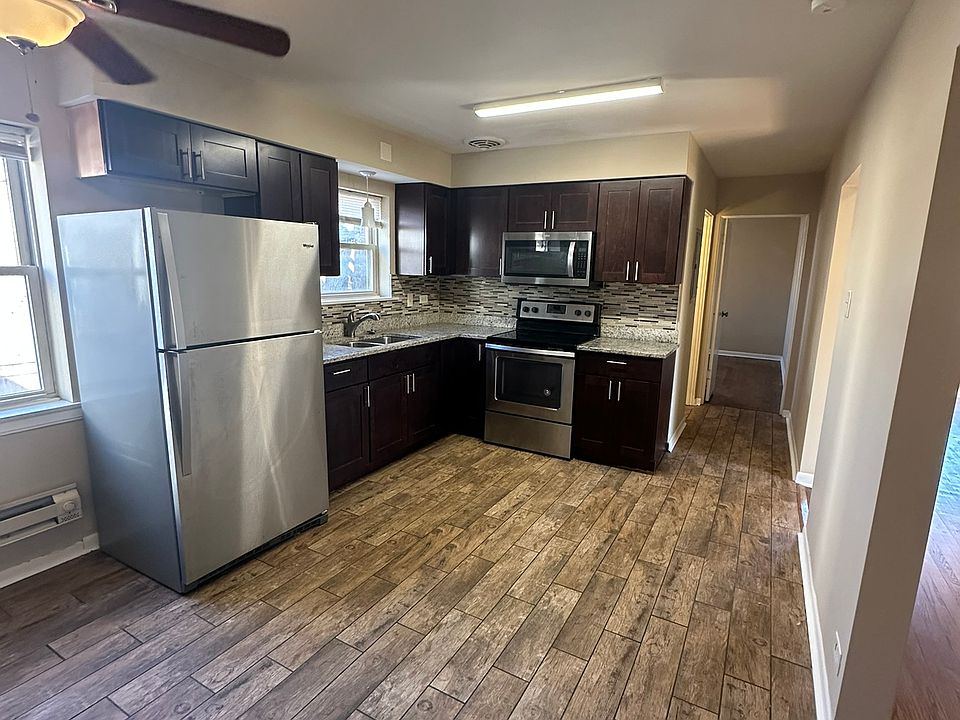 1st image of 3445 Wesley Ave APT 3