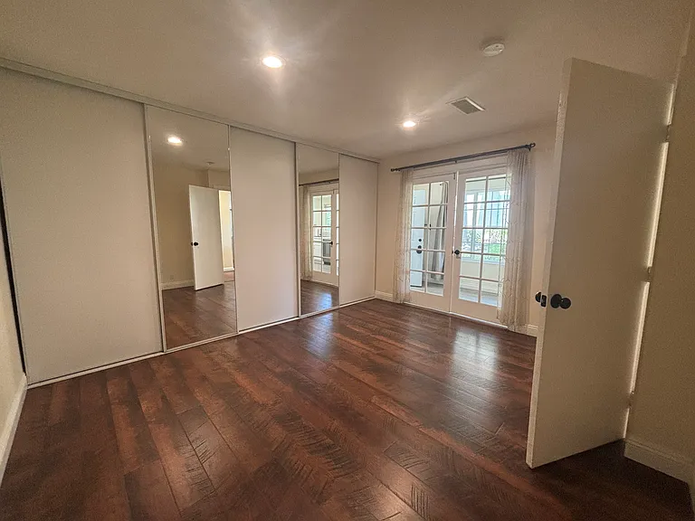 2404 Manzana Way — Photo 9