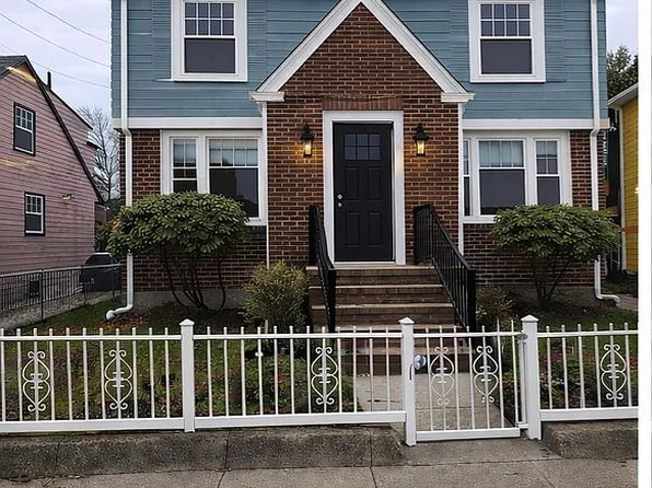 40 Amherst Ave, Pawtucket, RI 02860