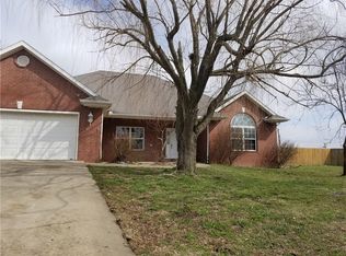 972 E Nicholson Ave, Springdale, AR 72764