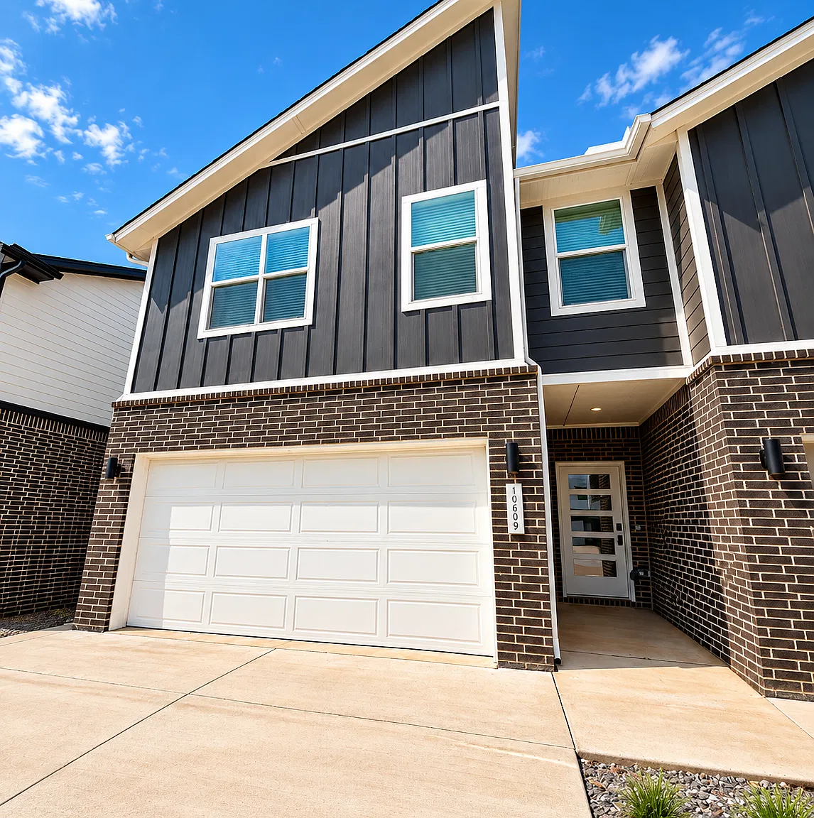 3 bed, 2.5 bath, 1677 sqft, $1,795 — Photo 1