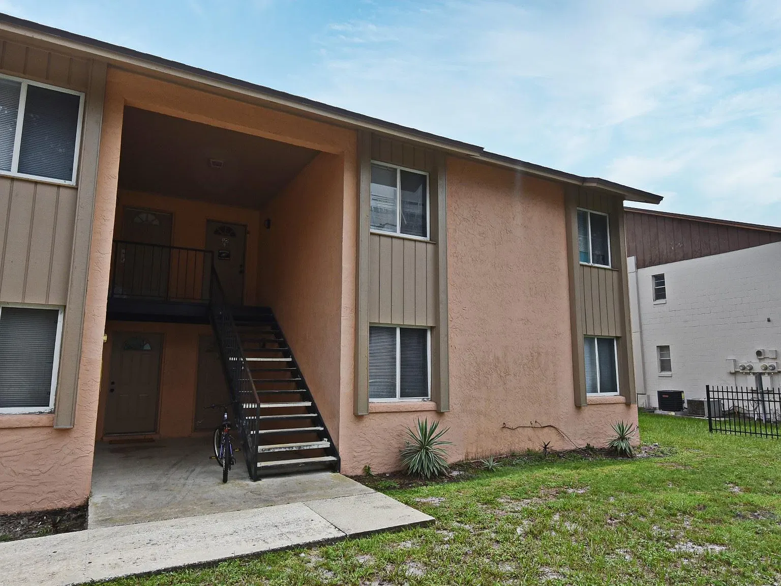 127 Lori Anne Ln — Photo 2