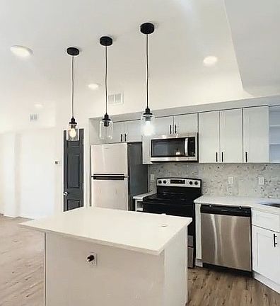 3rd image of 1807 W Albanus St #1