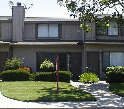 2nd image of 206 N R St