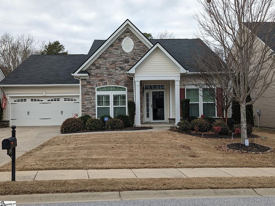 1st image of 215 Chapel Hill Ln