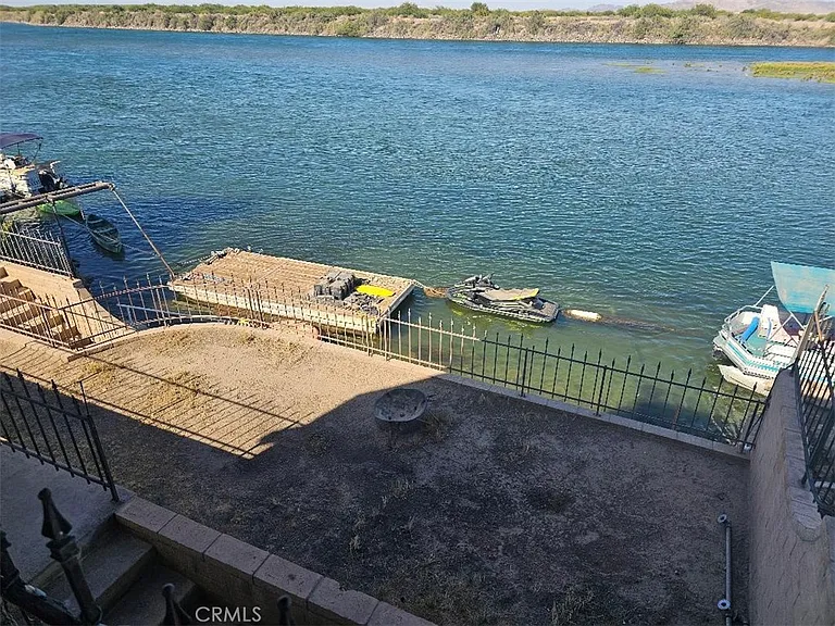 5180 Colorado River Rd — Photo 2