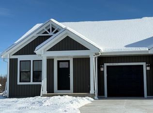 W219N16270 Primrose COURT, Jackson, WI 53037