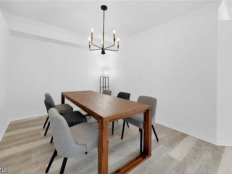 6800 Satinleaf Rd S #104 — Photo 6