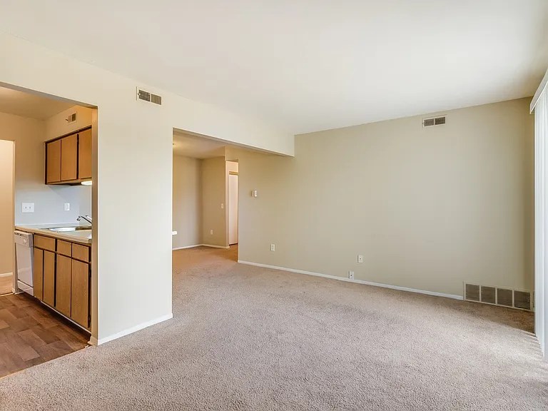 55 Suzanne Dr — Photo 49