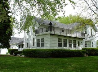 738 N Lakeview Rd, Hubertus, WI 53033