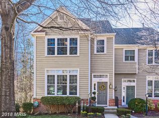 1257 Weatherstone Ct, Reston, VA 20194