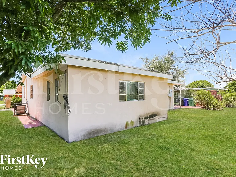 731 NW 175th Dr — Photo 15