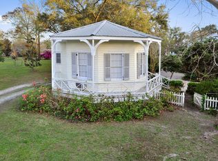 976 E Second St, Pass Christian, MS 39571