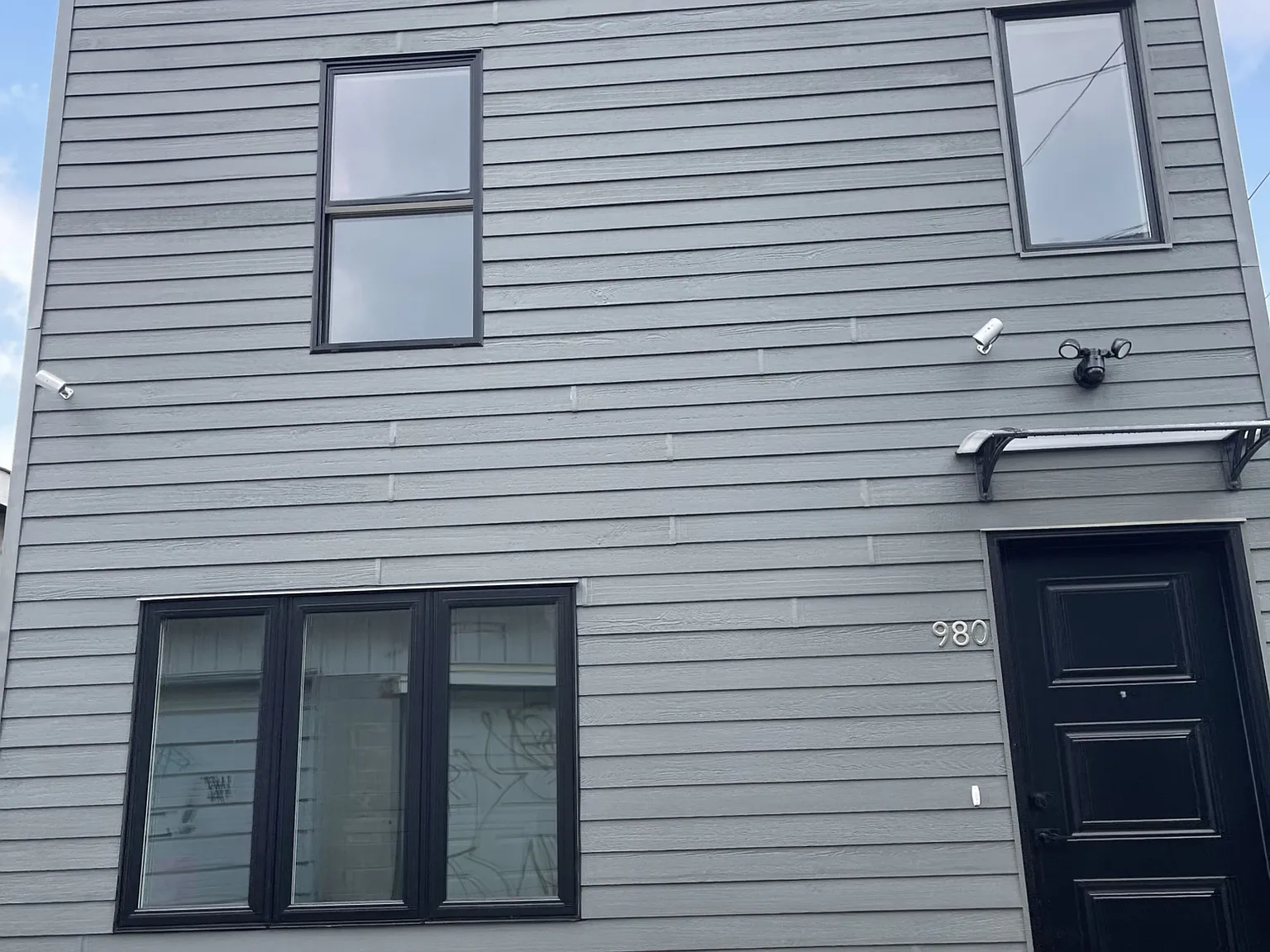 4 bed, $3,899 — Photo 2