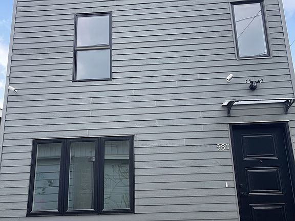 2nd image of 980 Ossington Ave