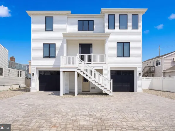 2 E 15th St, Brant Beach, NJ 08008