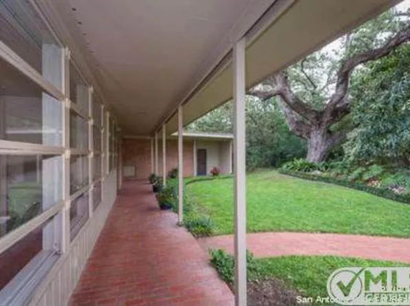 263 Country Ln, San Antonio, TX 78209