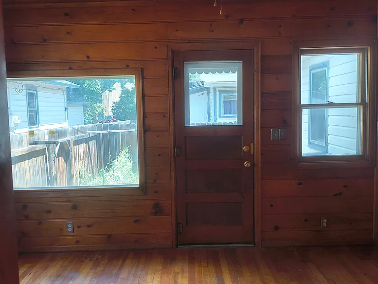 6 S Rutherford Ave — Photo 14