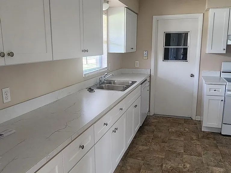 1003 Coronado Dr — Photo 19