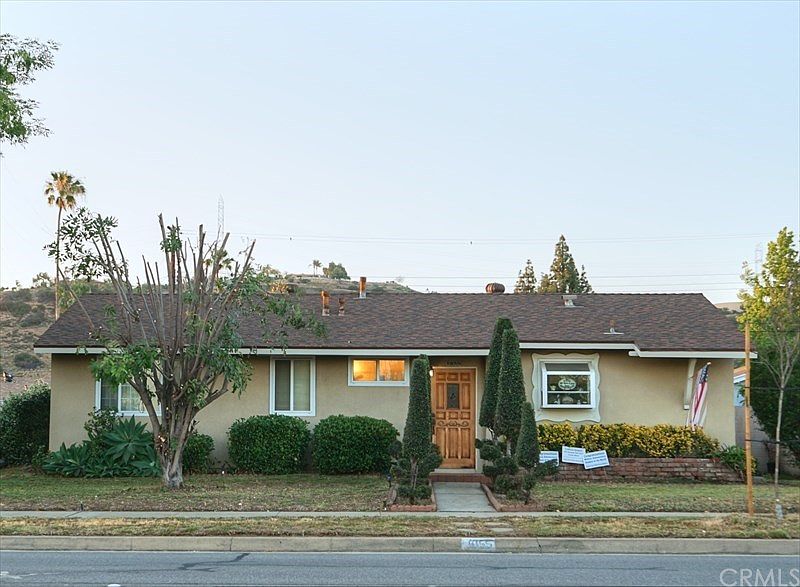 1st image of 1055 E Gladstone St