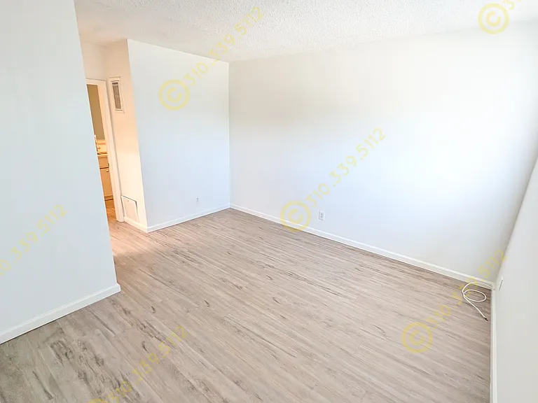 362 S Rexford Dr #9 — Photo 23