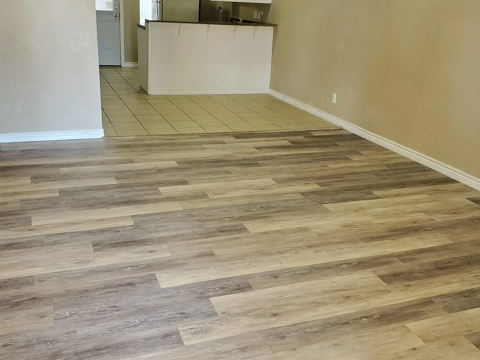 2 bed, 804 sqft, $950 — Photo 3