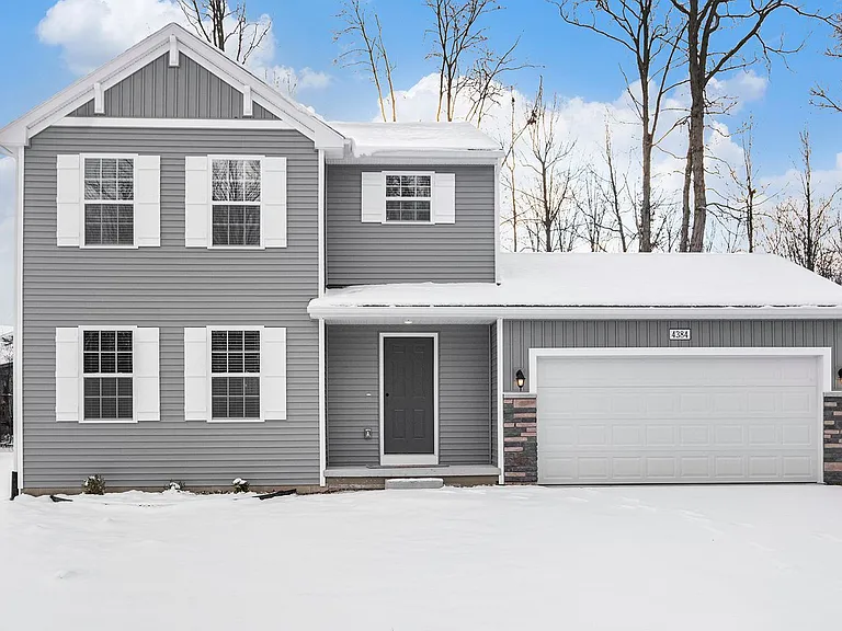 120 Iris Ct — Photo 1