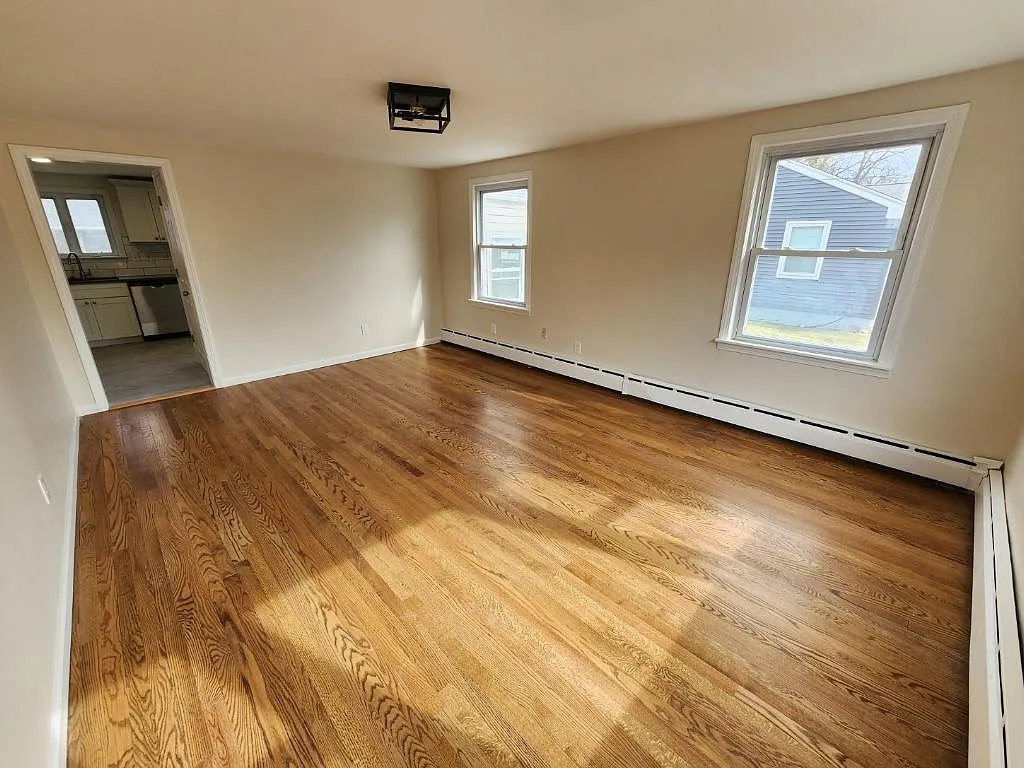 3 bed, 1.5 bath, 1200 sqft, $2,650 — Photo 4