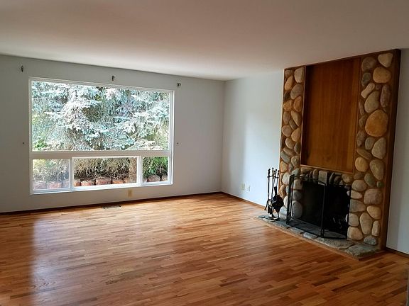 3rd image of 21210 Poplar Way #1