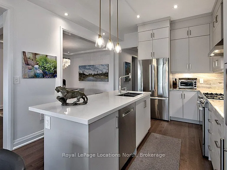 11 Bay St E #6 — Photo 5