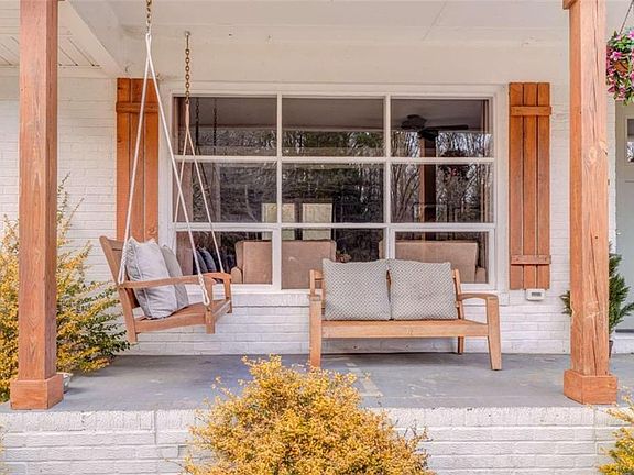 5th image of 483 Berry Rd