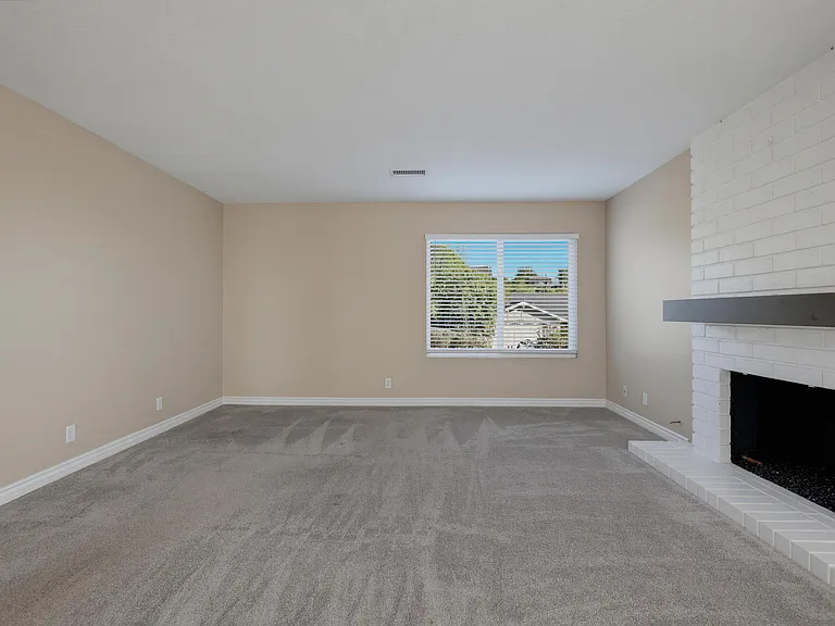 25251 Via Piedra Blanca — Photo 14