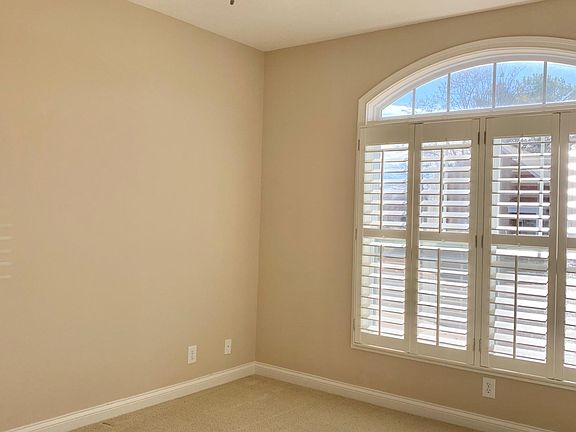 4th image of 103 Annalise Dr