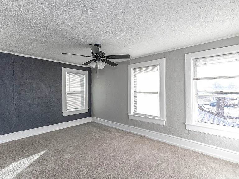 3901 Central St — Photo 34