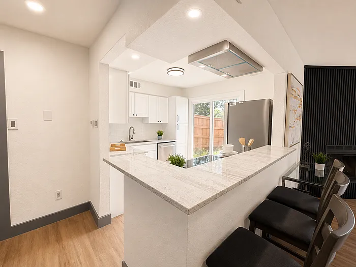 4247 Madera Rd — Photo 5