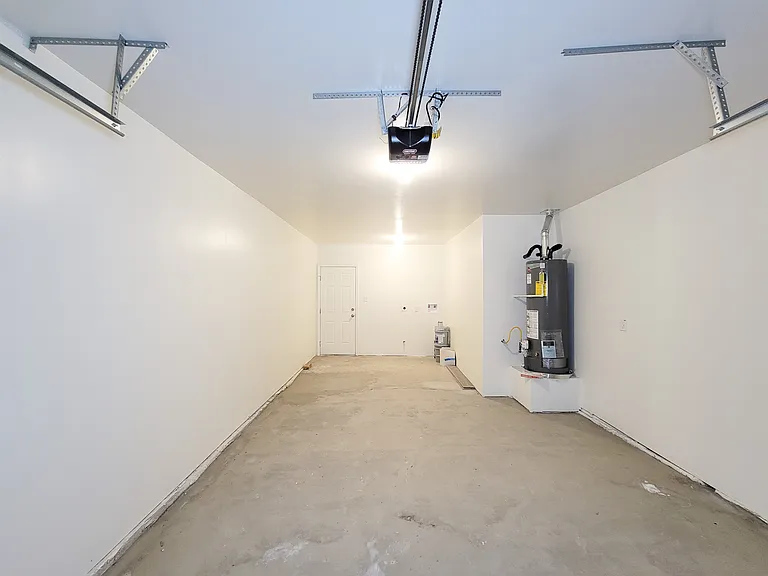 413 S Market St — Photo 31